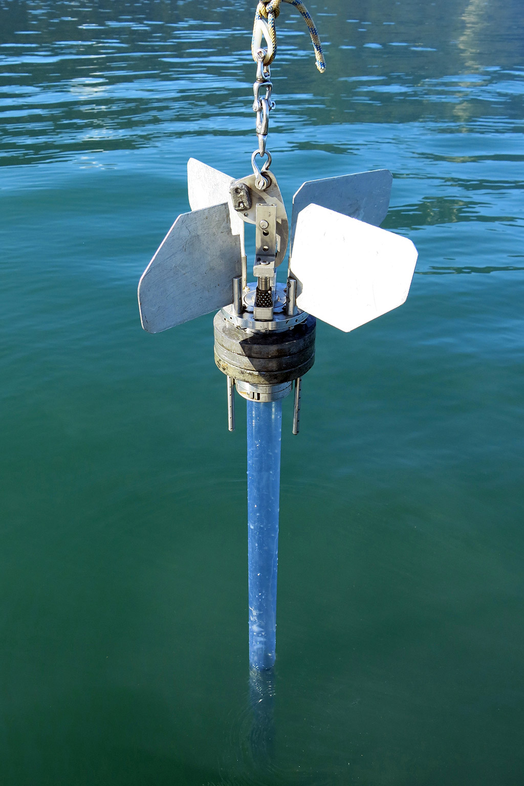 Enlarged view: Short coring device